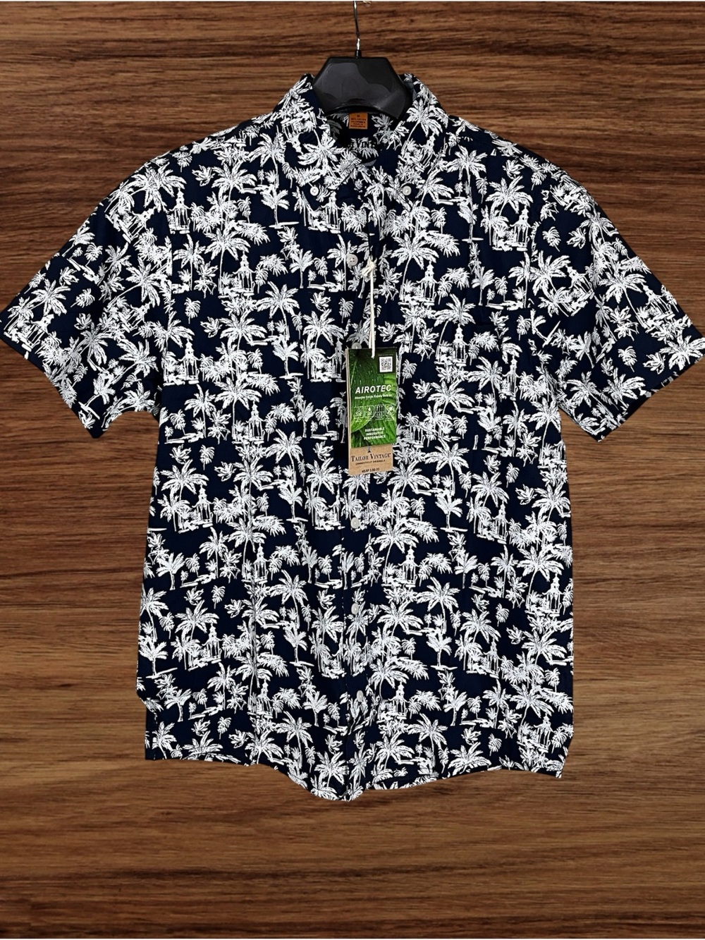 Tailor Vintage Airotec+ Tropical Navy Blue Short Sleeve Button Down. Medium